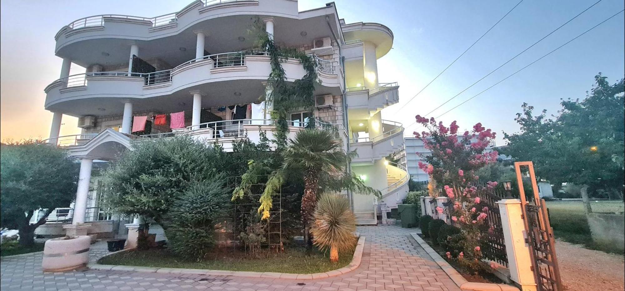 Meti Apartments Ulcinj Buitenkant foto